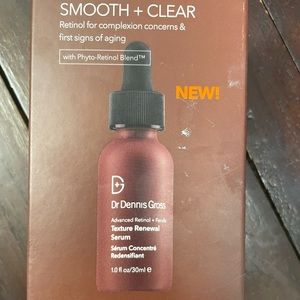 New and unused in box. Dr Dennis Gross, smooth and clear Serum.
